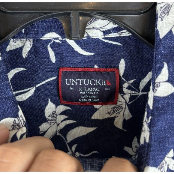 Men’s Untuck It Button Down Shirt / Short Sleeve / Floral Print / Size XL - Picture 4 of 4